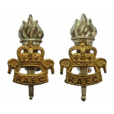 Pair of Royal Army Educational Corps (R.A.E.C.) Officer's Silvered & Gilt Collar Badges - Queen's Crown