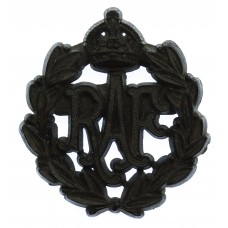 Royal Air Force (R.A.F.) WW2 Plastic Economy Cap Badge