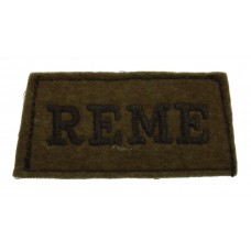 Royal Electrical & Mechanical Engineers (R.E.M.E.) Cloth Slip On Shoulder Title