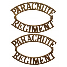 Pair of Parachute Regiment (PARACHUTE/REGIMENT) Shoulder Titles