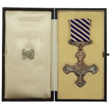 WW2 Distinguished Flying Cross in Original Case, Dated 1942
