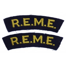 Pair of Royal Electrical & Mechanical Engineers (R.E.M.E.) Cl