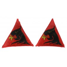 Pair of 19th Infantry Brigade Silk Embroidered Formation Signs (2nd Pattern)