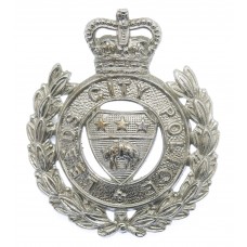 Leeds City Police Wreath Cap Badge - Queen's Crown