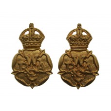 Pair of Women's Royal Army Corps (W.R.A.C.) Collar Badges - King's Crown