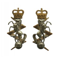 Pair of Royal Electrical & Mechanical Engineers (R.E.M.E.) Officer's Collar Badges - Queen's Crown