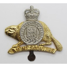 Canadian Royal 22nd Regiment Cap Badge - Queen's Crown