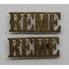 Pair of Royal Electrical & Mechanical Engineers (R.E.M.E.) Sh