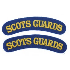 Pair of Scots Guards (SCOTS GUARDS) Cloth Shoulder Titles