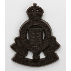 Royal Army Ordnance Corps (R.A.O.C.) WW2 Plastic Economy Cap Badge