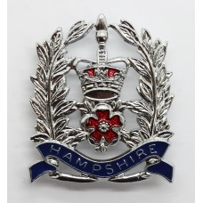 Hampshire Constabulary Sergeants Enamelled Cap Badge - Queen's Crown