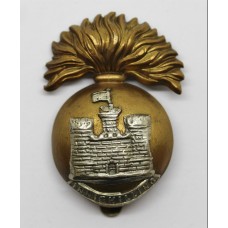 Royal Inniskilling Fusiliers Cap Badge (Flag Left)