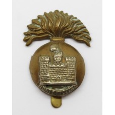 Royal Inniskilling Fusiliers Cap Badge (Flag Left)