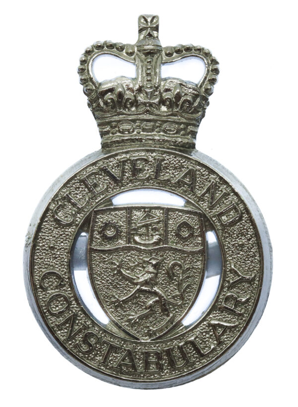 Cleveland Constabulary Cap Badge - Queen's Crown