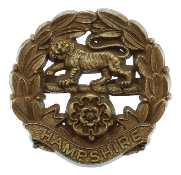 Hampshire Regiment WW2 Plastic Economy Cap Badge