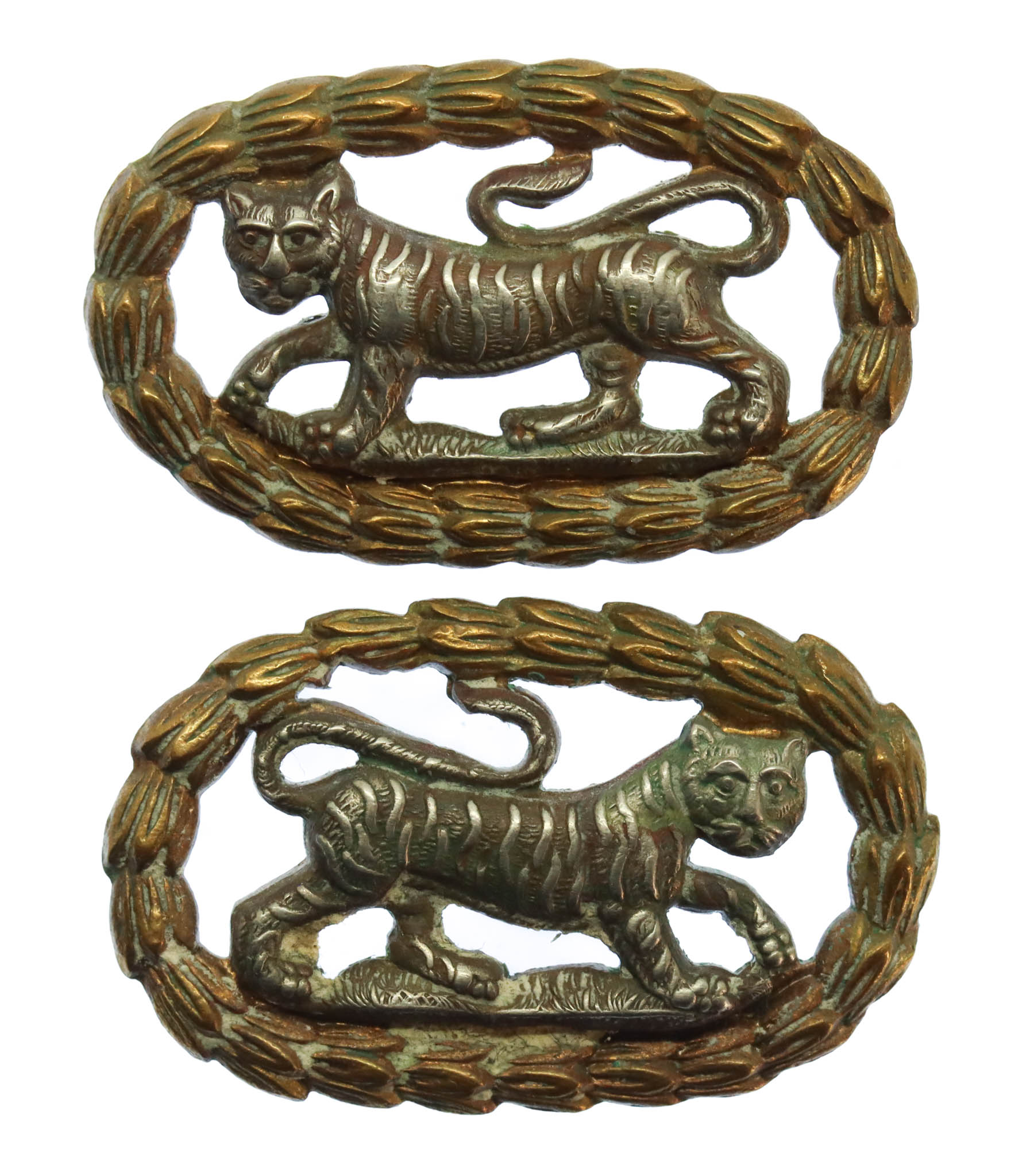 Pair of Leicestershire Regiment Bi-Metal Collar Badges 