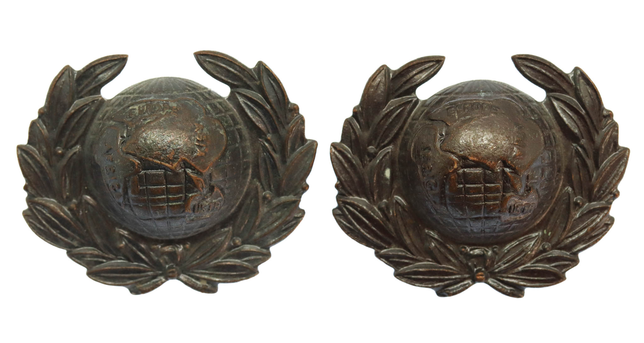 Pair of Royal Marines Lovat Dress Collar Badges 