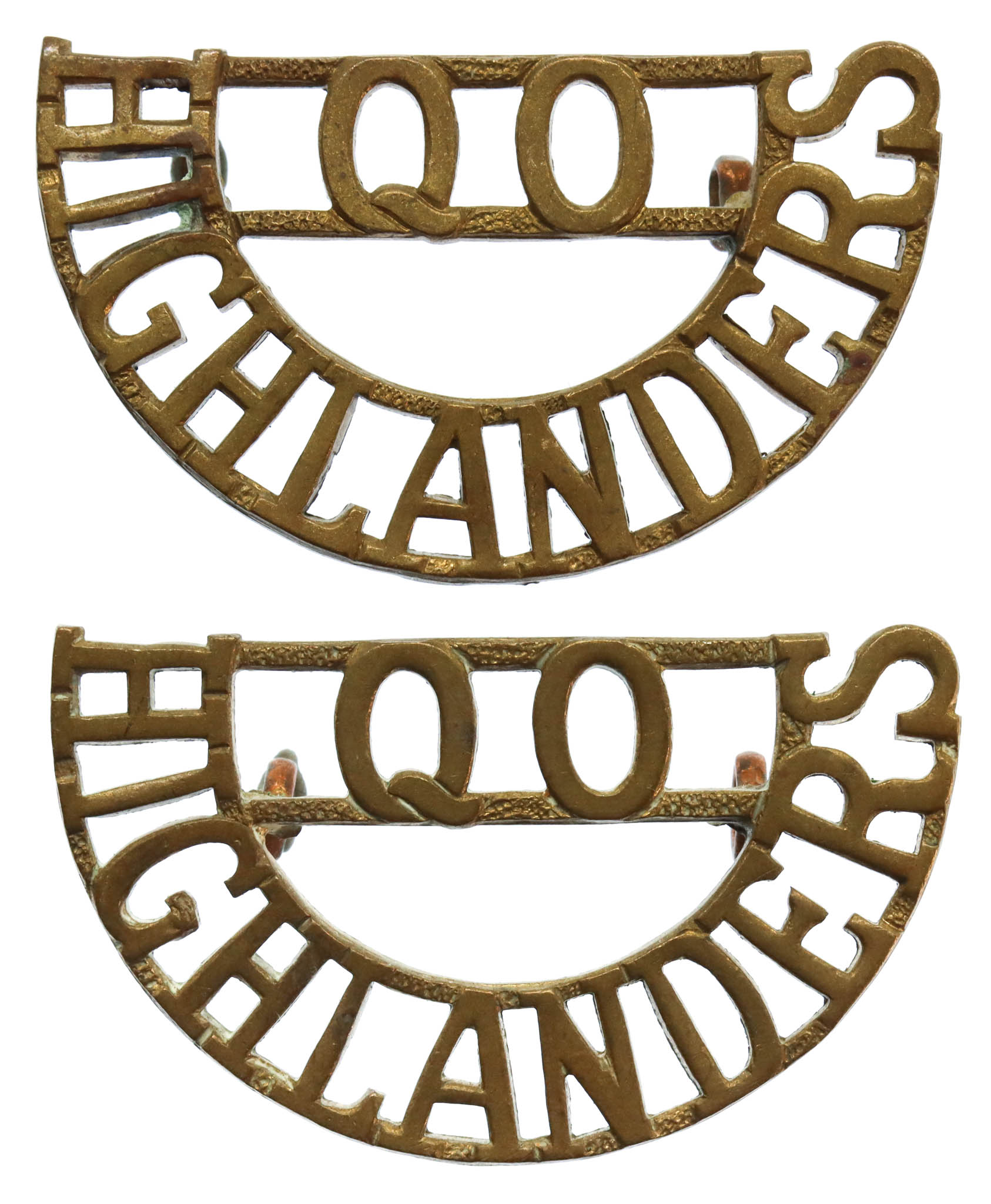 Pair of Queen's Own Highlanders (Q.O/HIGHLANDERS) Brass Shoulder Titles
