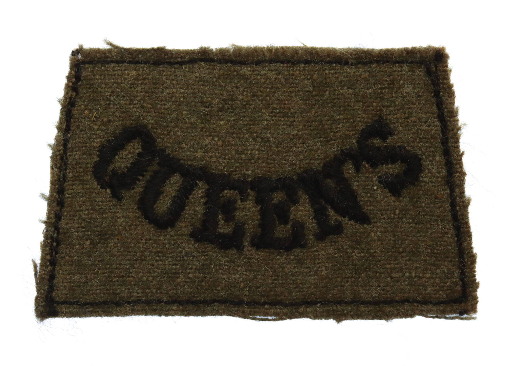 Queen's Royal West Surrey Regiment (QUEEN'S) WW2 Cloth Slip On Shoulder Title
