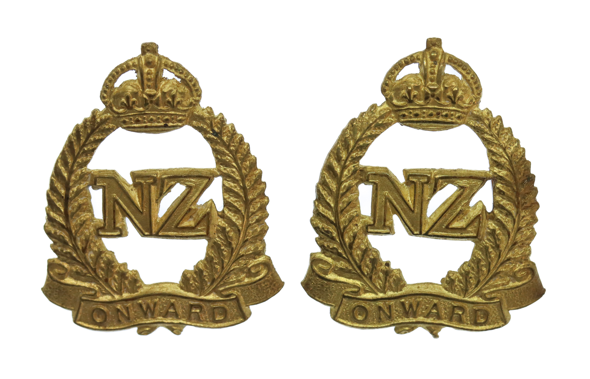 Pair of New Zealand Expeditionary Force (N.Z.E.F.) Collar Badges - King's Crown