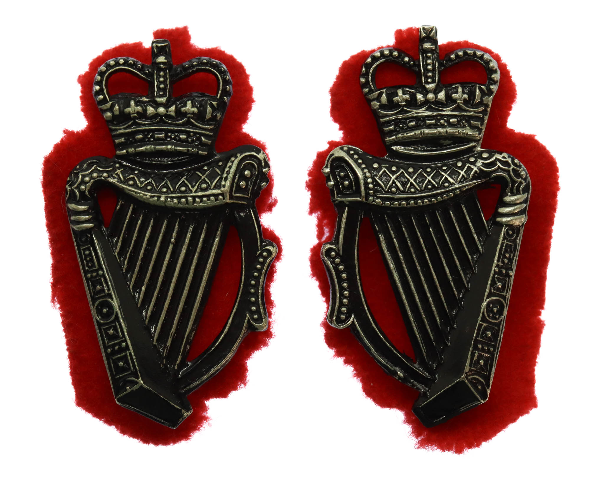 Pair of Royal Ulster Constabulary (R.U.C.) Collar Badges - Queen's Crown