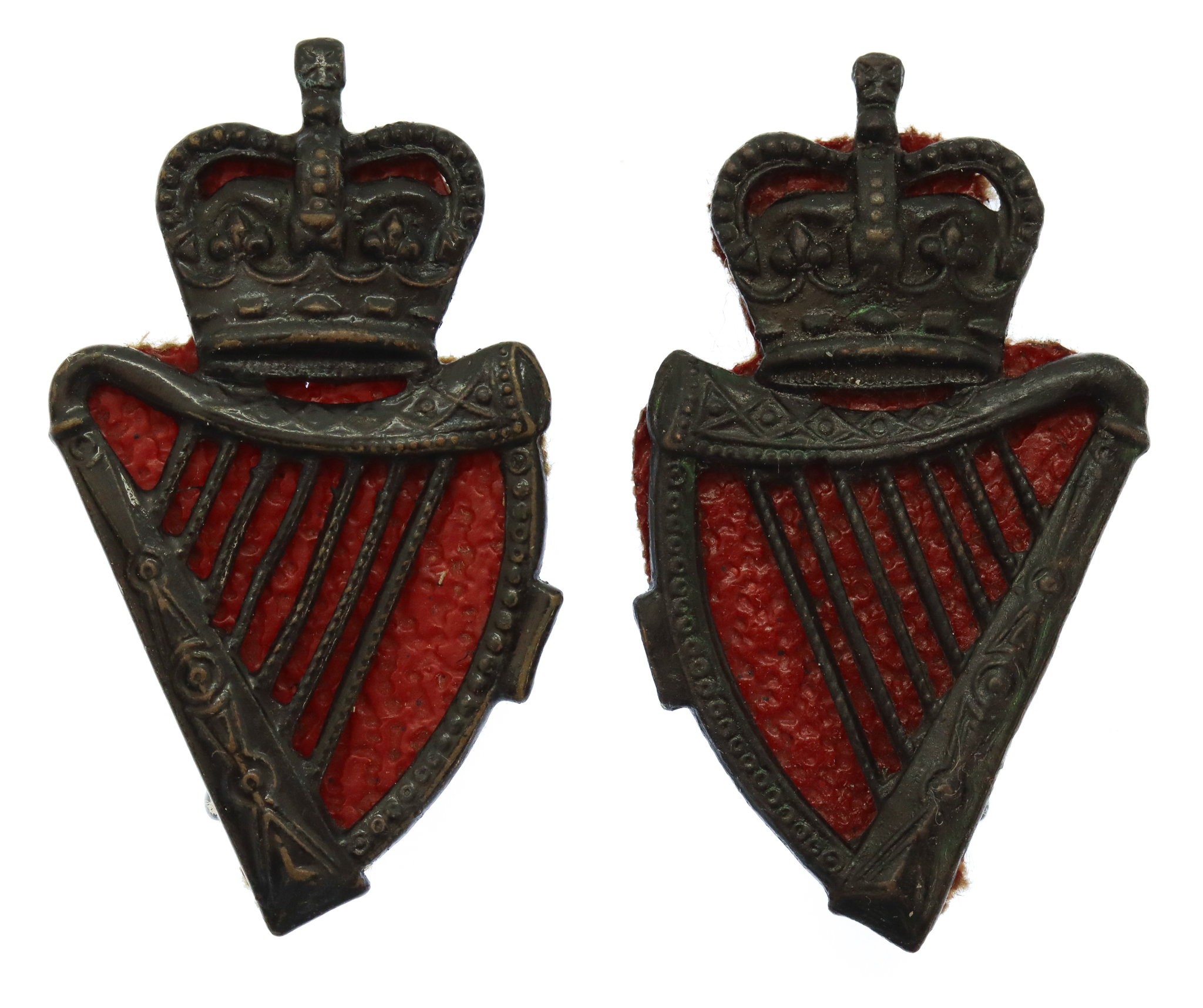 Pair of Royal Ulster Constabulary (R.U.C.) Collar Badges - Queen's Crown (7 Strings)
