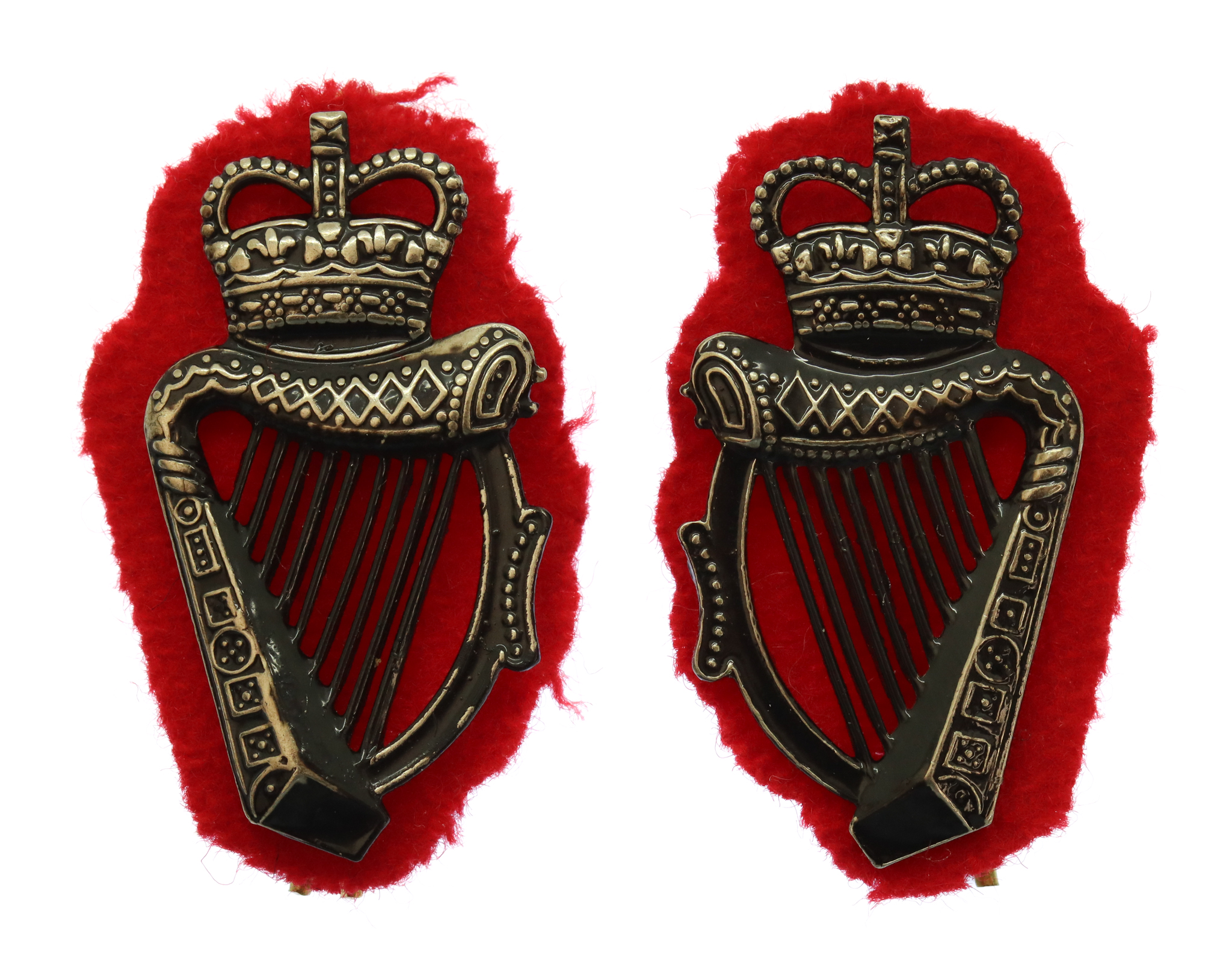 Pair of Royal Ulster Constabulary (R.U.C.) Collar Badges - Queen's Crown (9 Strings)