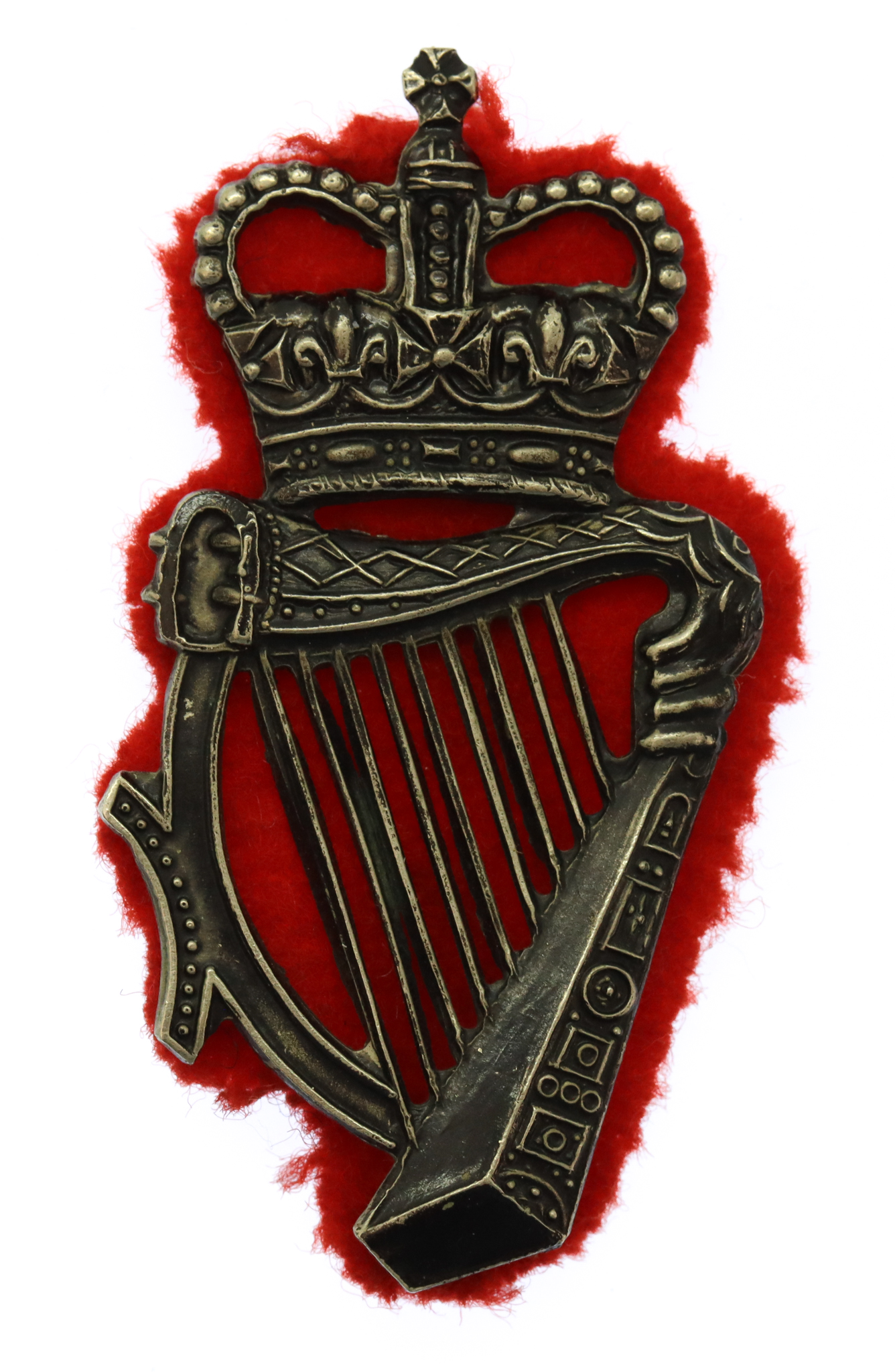 Royal Ulster Constabulary (R.U.C.) Cap Badge - Queen's Crown 