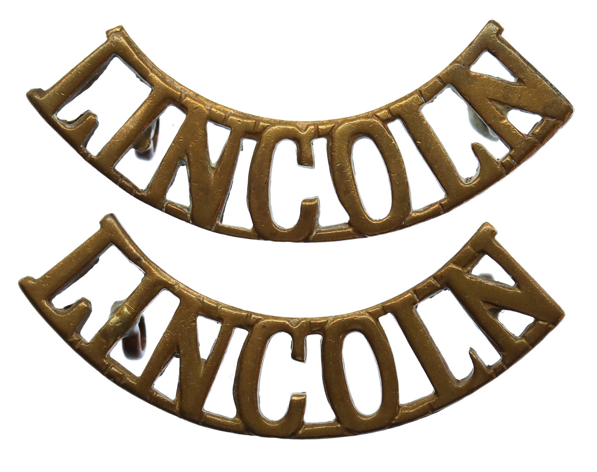 Pair of Lincolnshire Regiment (LINCOLN) Shoulder Titles