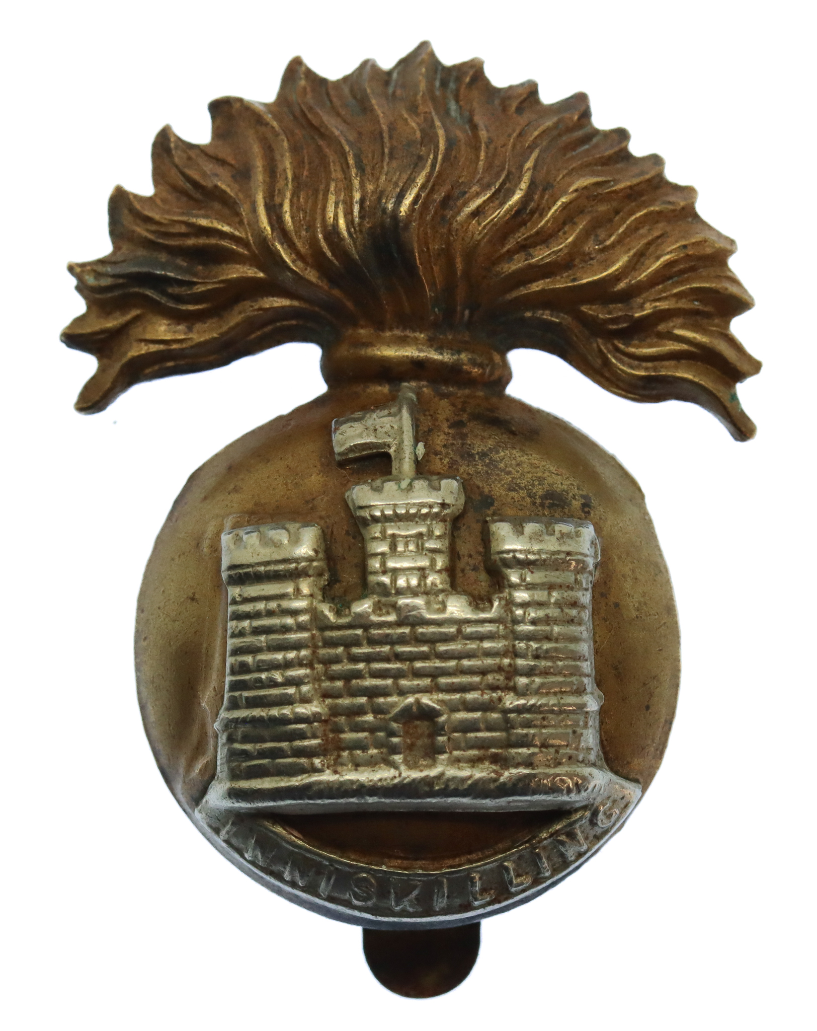 Royal Inniskilling Fusiliers Cap Badge (Flag Left)