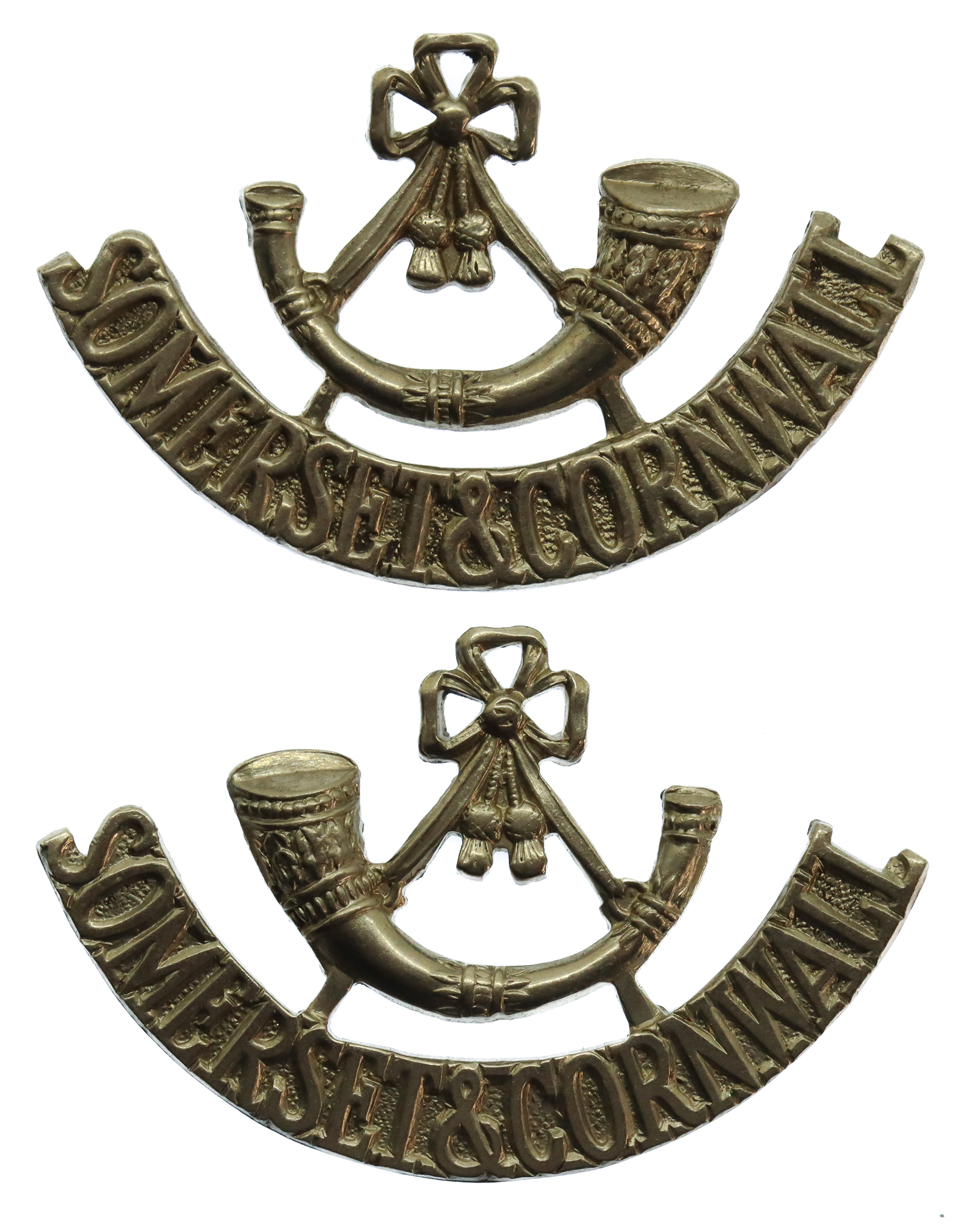 Pair of Somerset & Cornwall Light Infantry (Bugle/SOMERSET&CORNWALL) White Metal Shoulder Titles