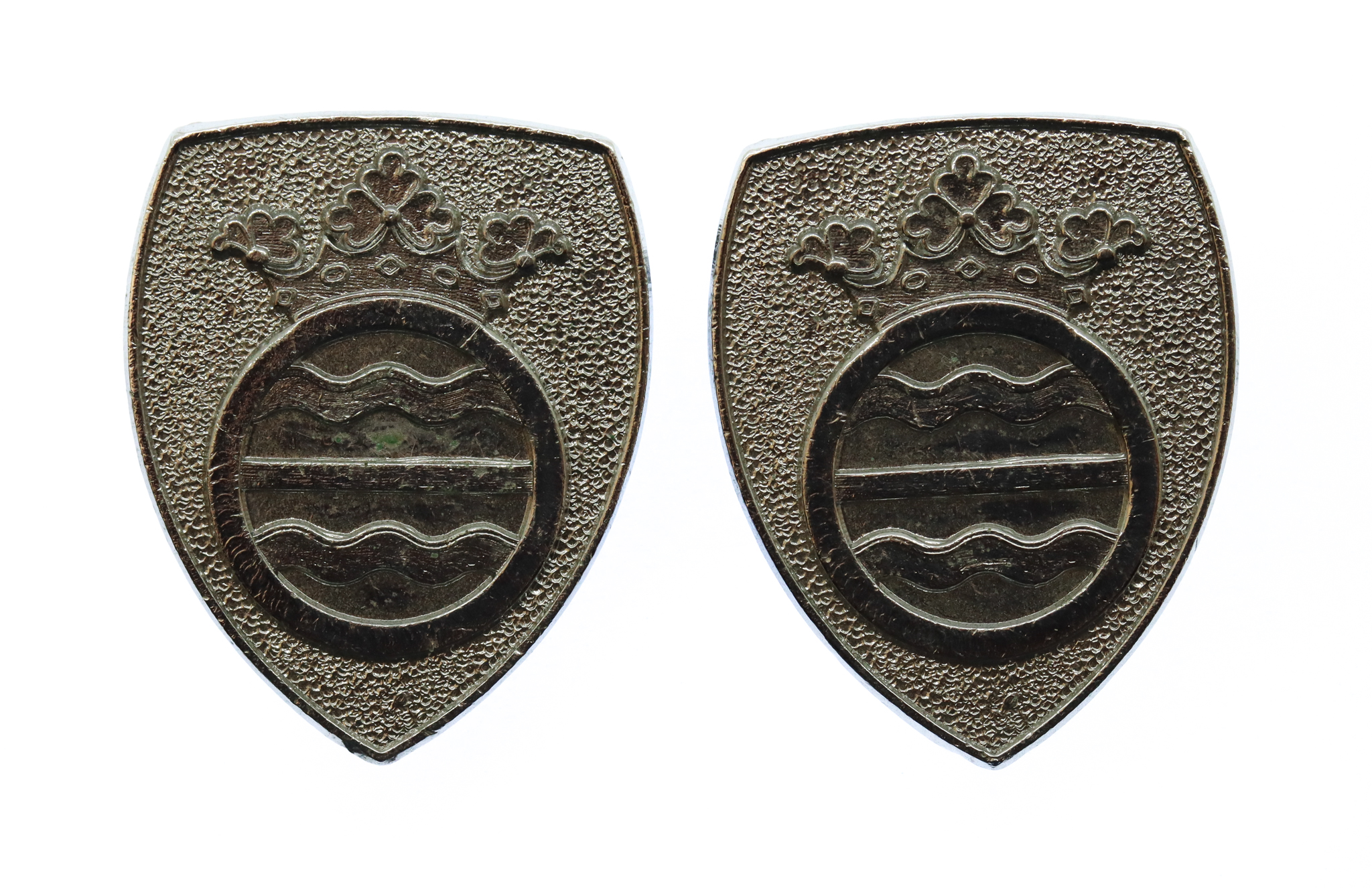 Pair of Cambridgeshire Constabulary Collar Badges