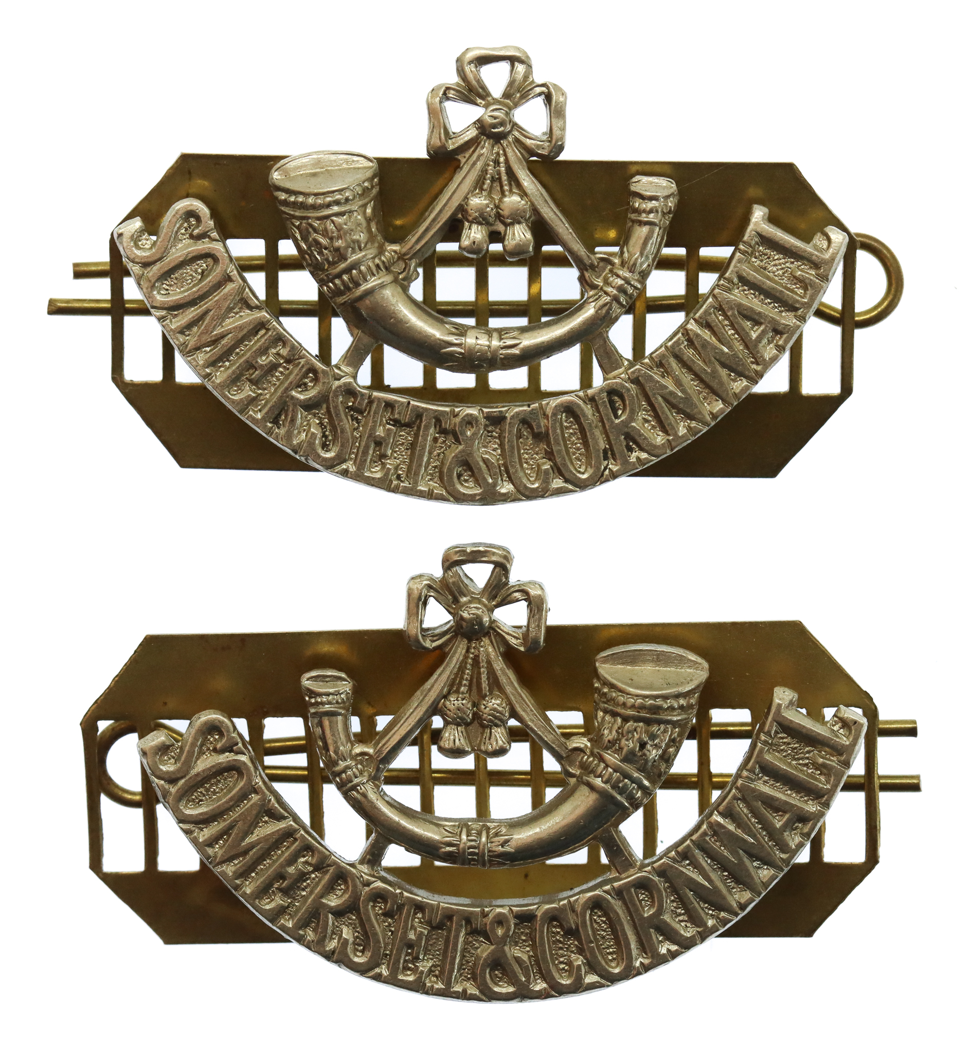 Pair of Somerset & Cornwall Light Infantry (Bugle/SOMERSET&CORNWALL) Shoulder Titles