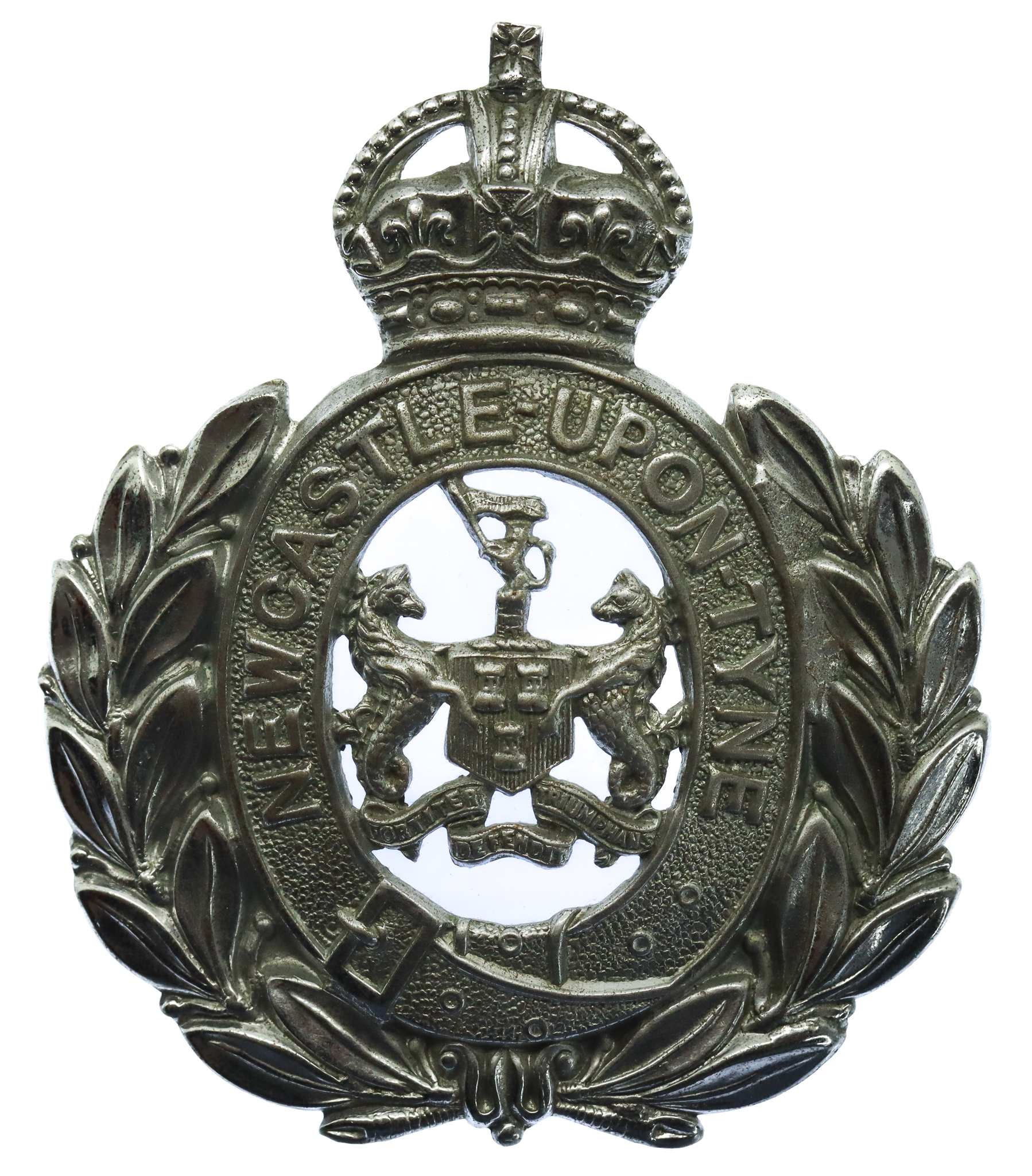 Newcastle-Upon-Tyne City Police Chrome Wreath Helmet Plate - King's Crown