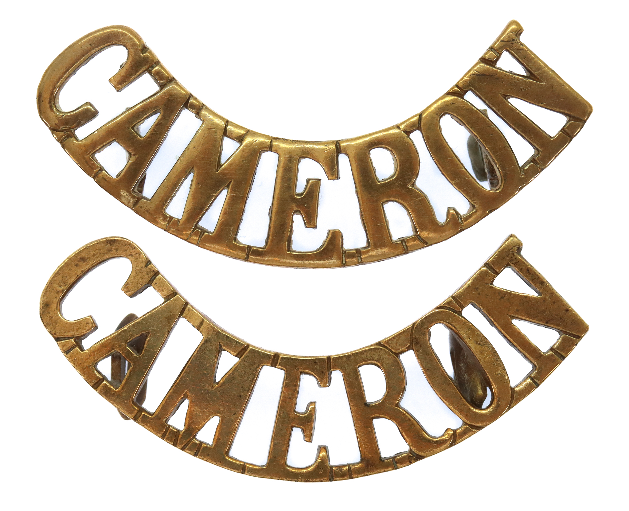 Pair of Queen's Own Cameron Highlanders (CAMERON) Shoulder Titles