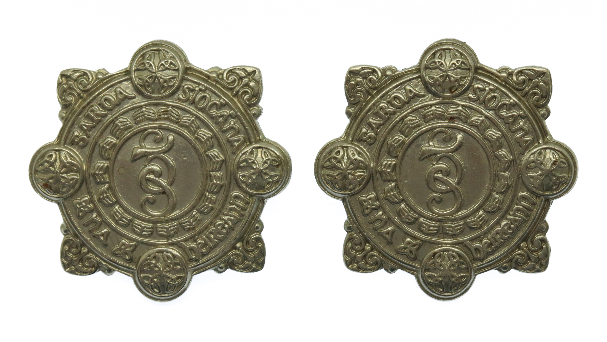 Pair of Garda Siochana (Irish Police) White Metal Collar Badges