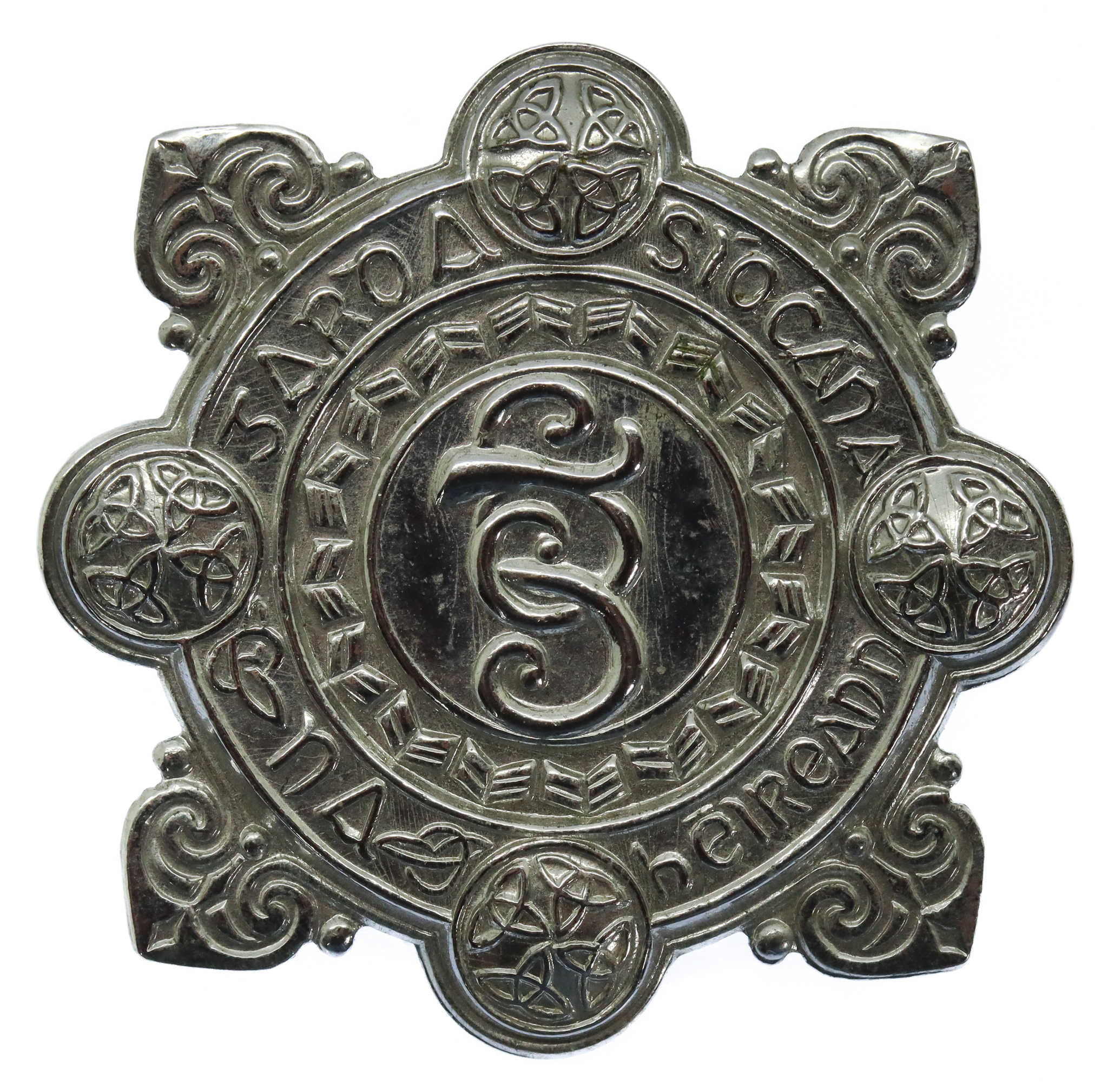 Garda Siochana (Irish Police) Chrome Cap Badge