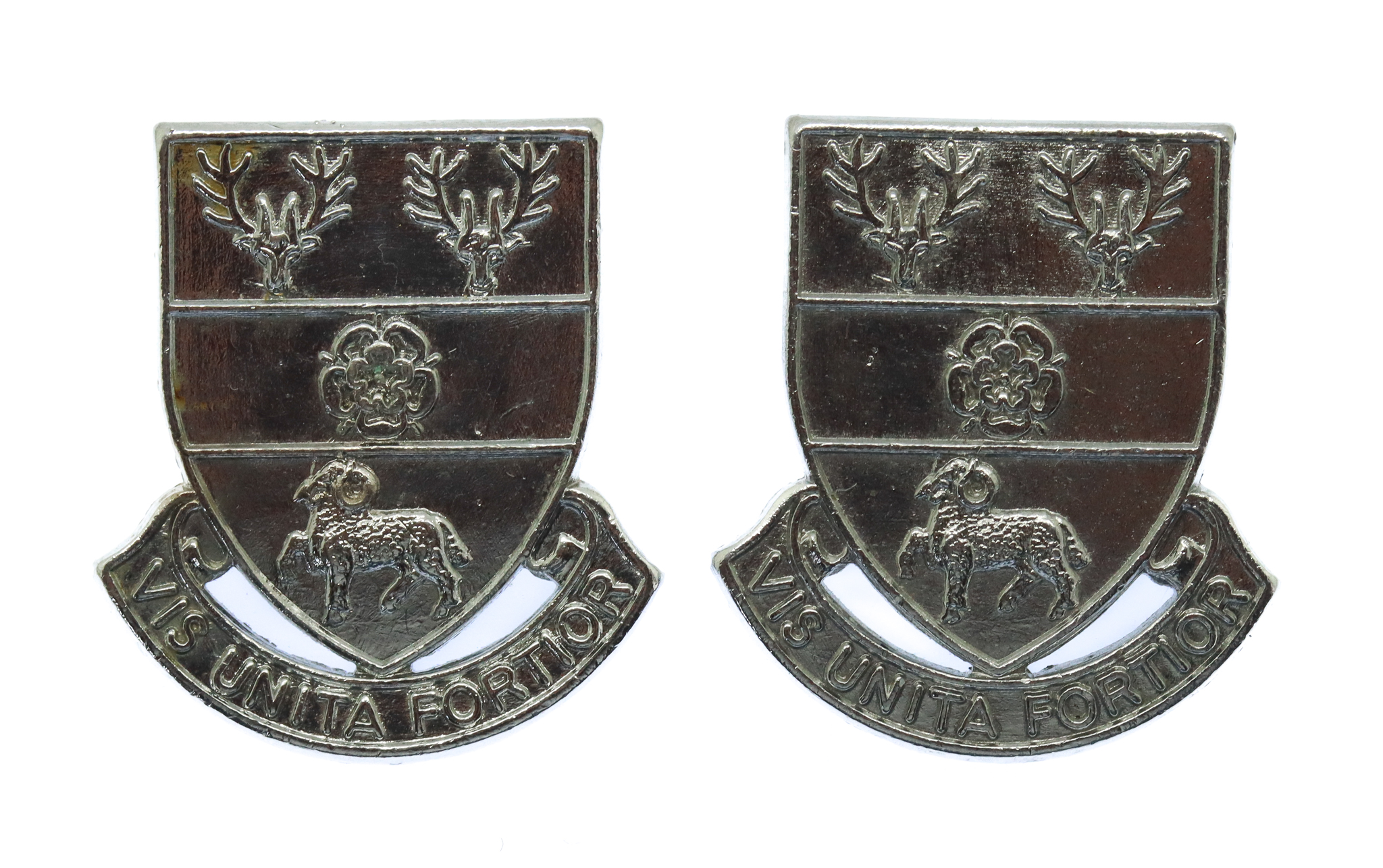 Pair of Derbyshire Constabulary Collar Badges