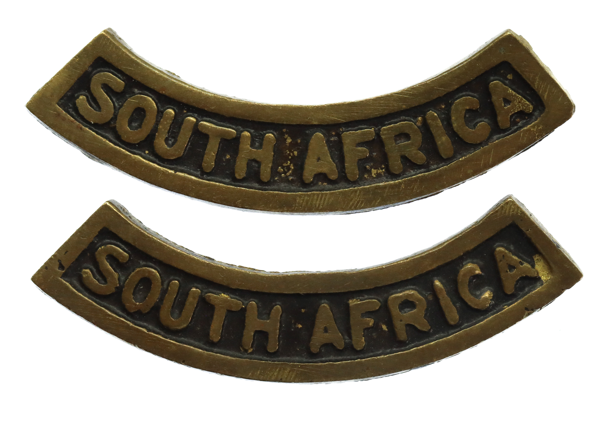 Pair of WW2 South Africa Nationality Shoulder Titles