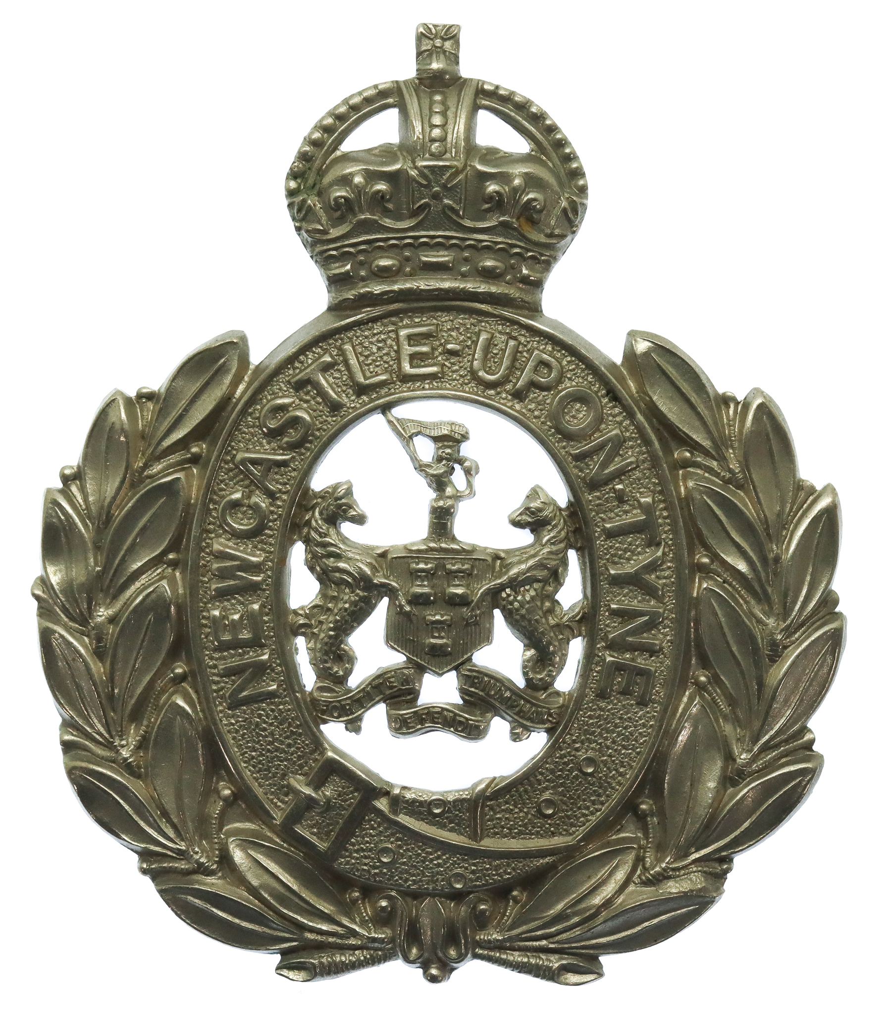 Newcastle-Upon-Tyne City Police White Metal Wreath Helmet Plate - King's Crown