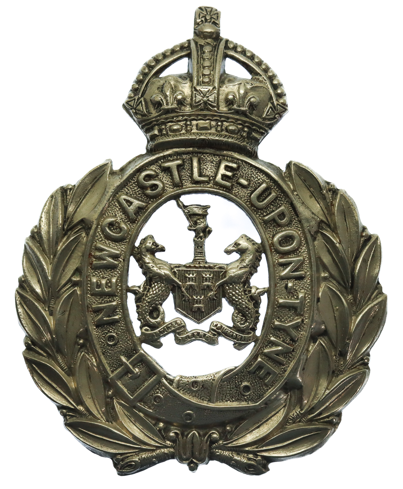 Newcastle-Upon-Tyne City Police White Metal Wreath Helmet Plate - King's Crown