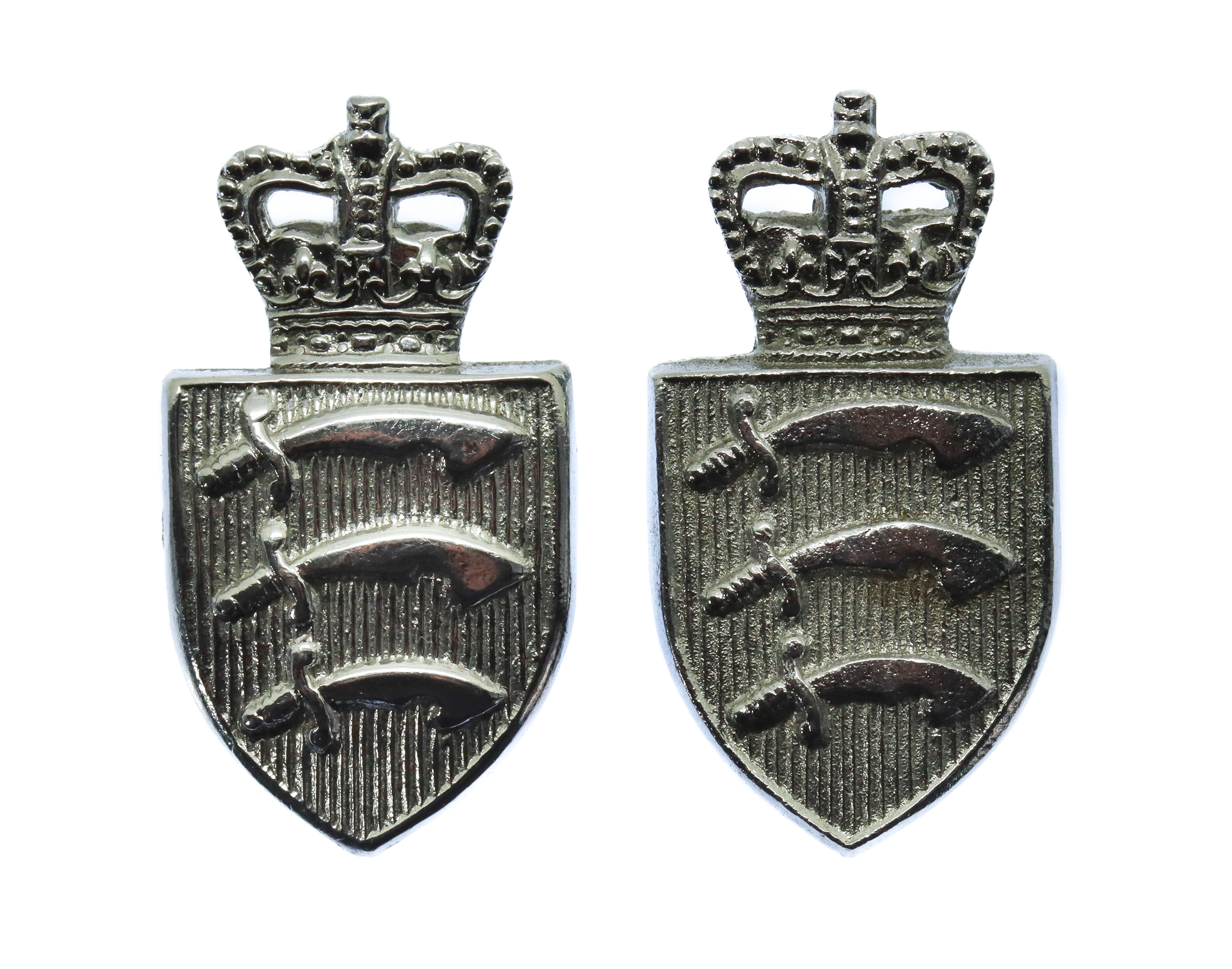 Pair of Essex Constabulary Collar Badges - Queen's Crown