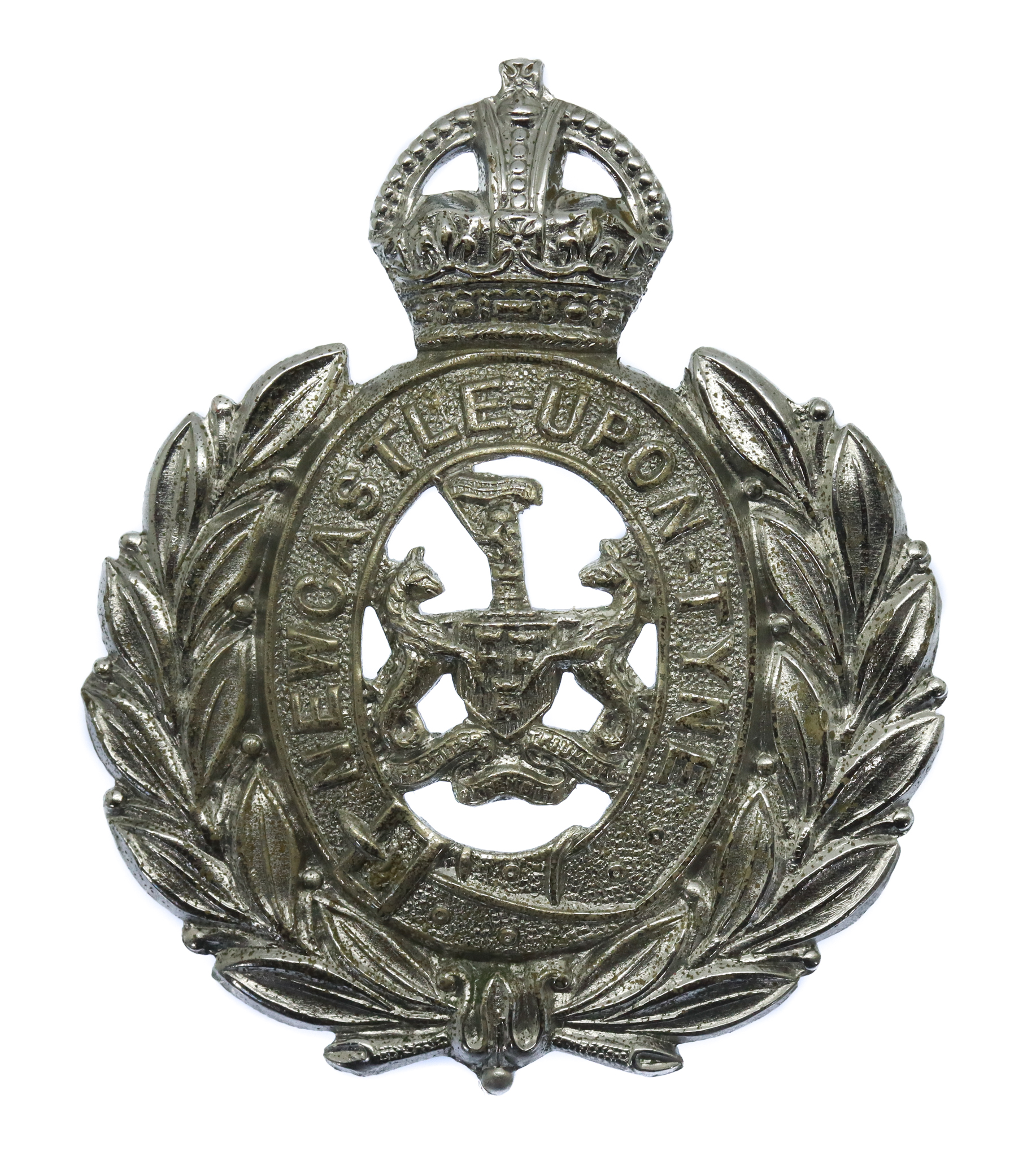 Newcastle-Upon-Tyne City Police Chrome Cap Badge - King's Crown