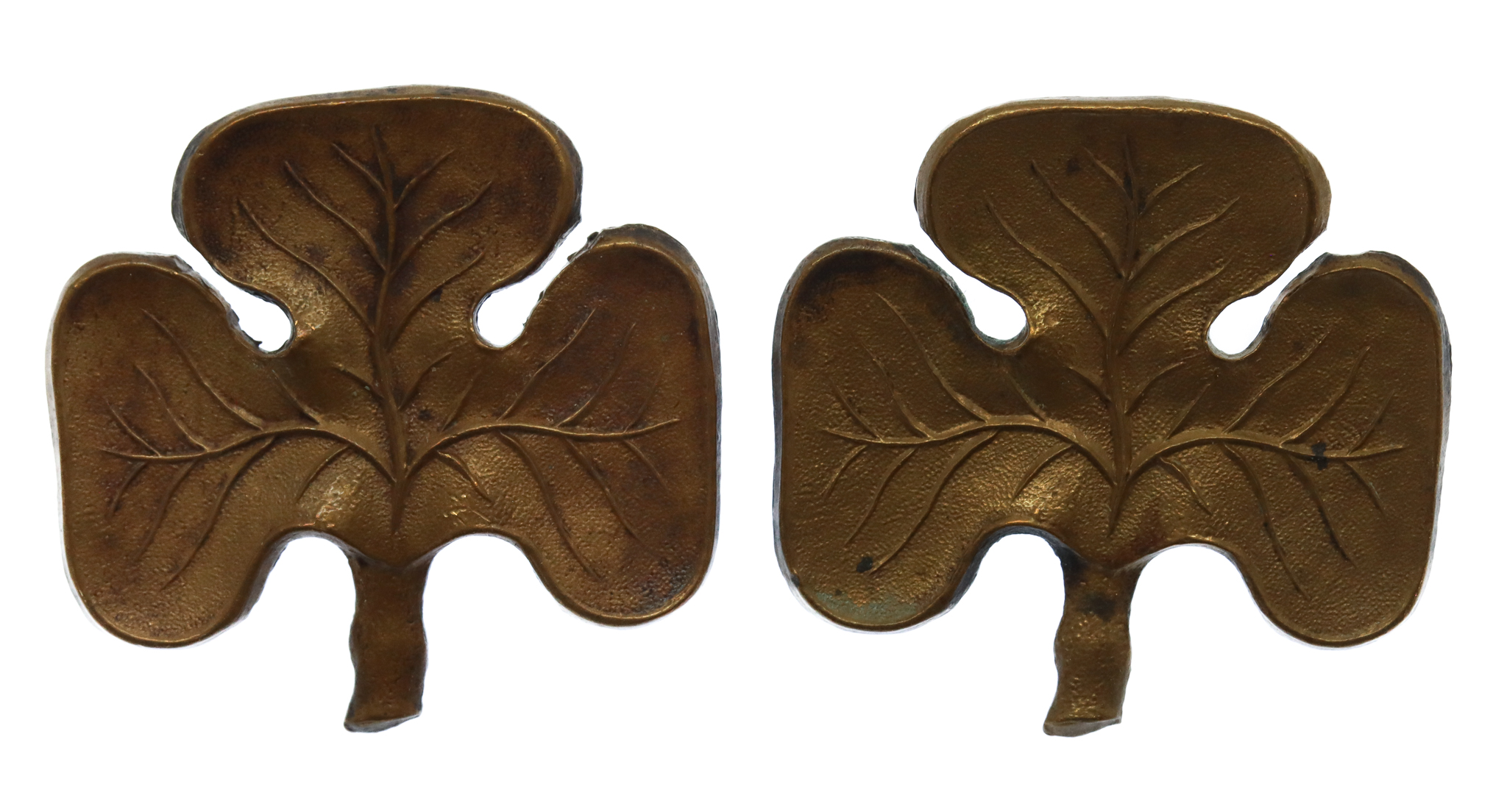 Scarce Pair of Edwardian Irish Guards Collar Badges