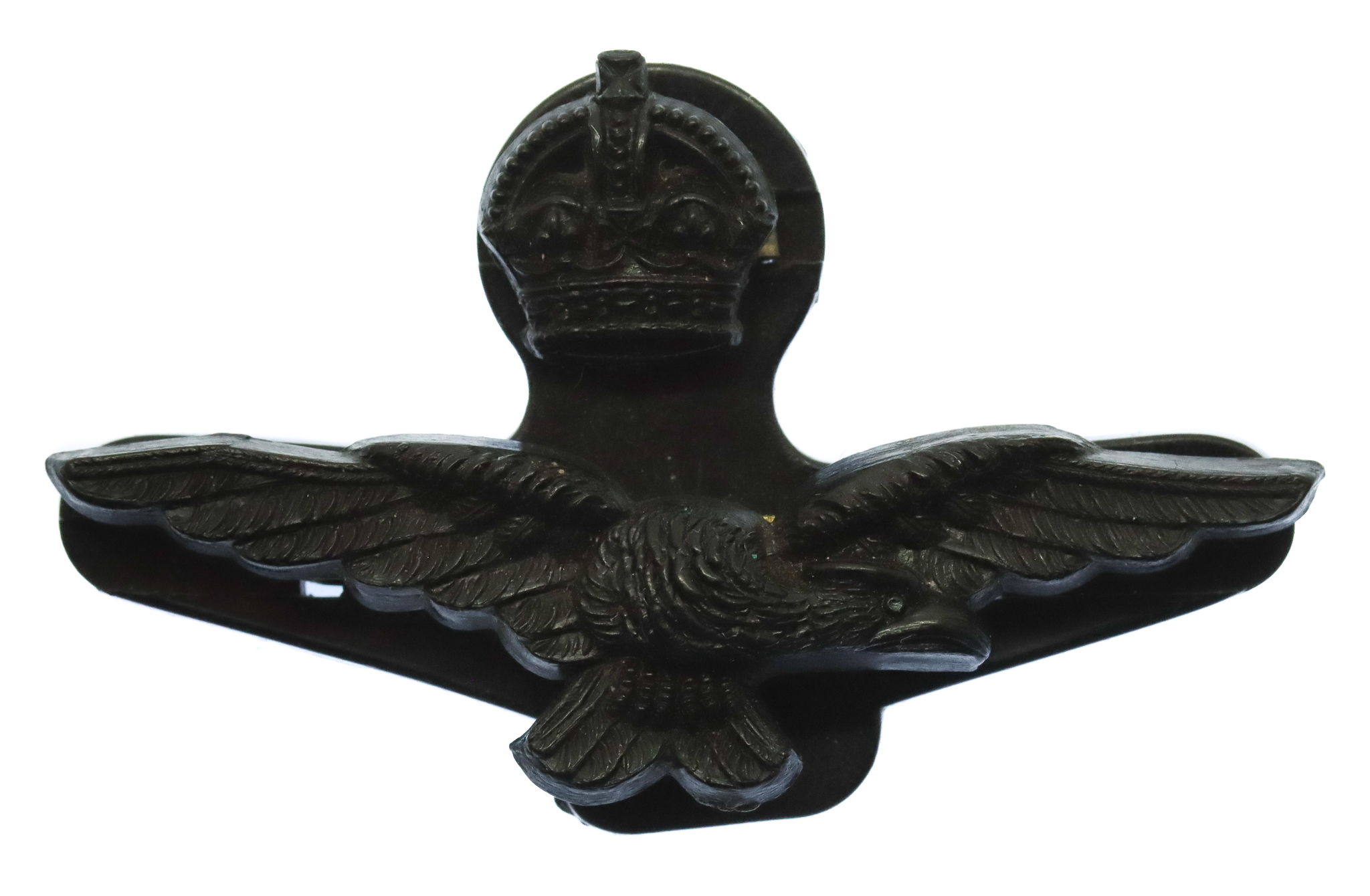 Royal Air Force (R.A.F.) Officer's WW2 Plastic Economy Cap Badge