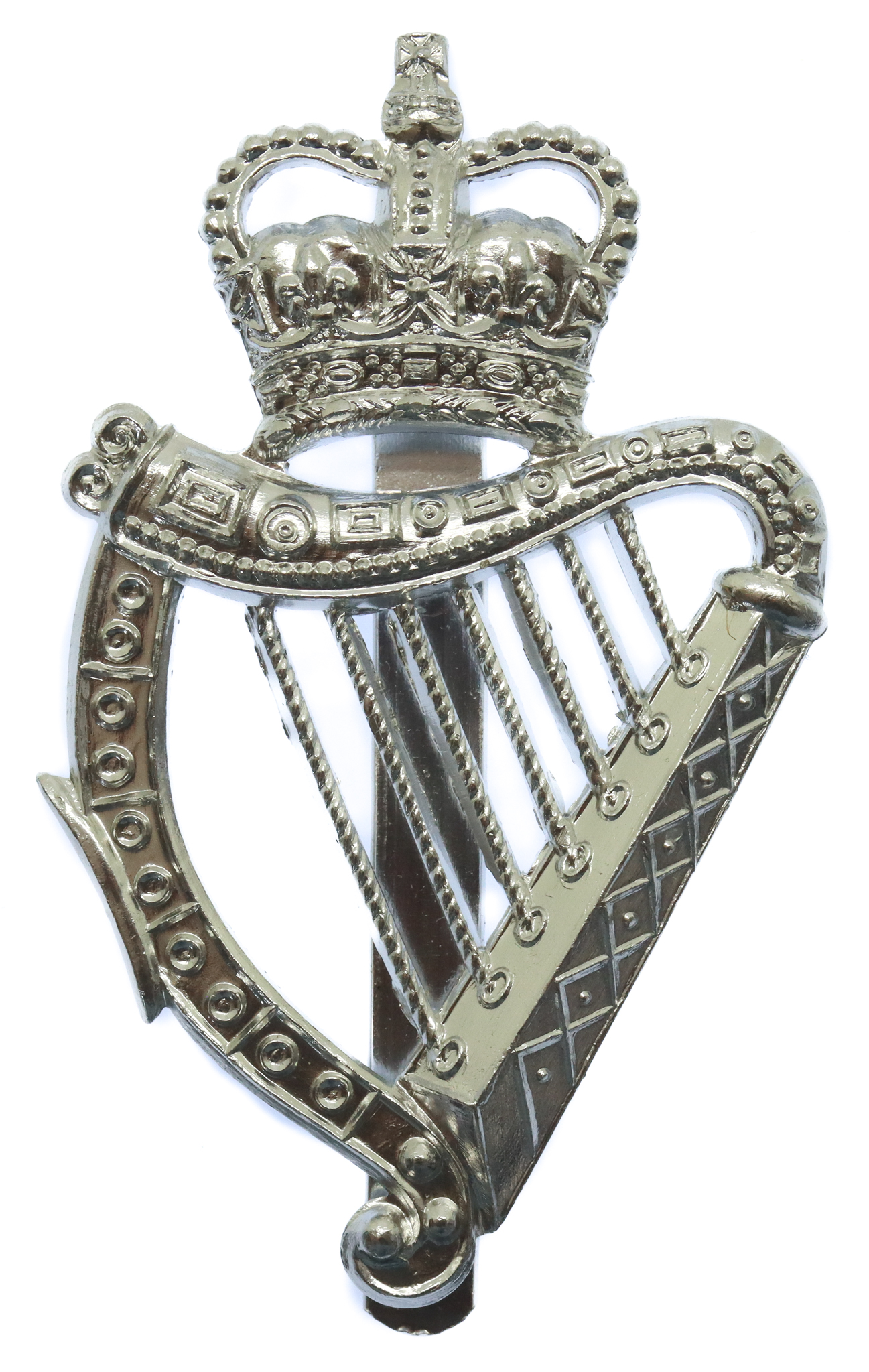 London Irish Pipers Anodised (Staybrite) Caubeen Badge