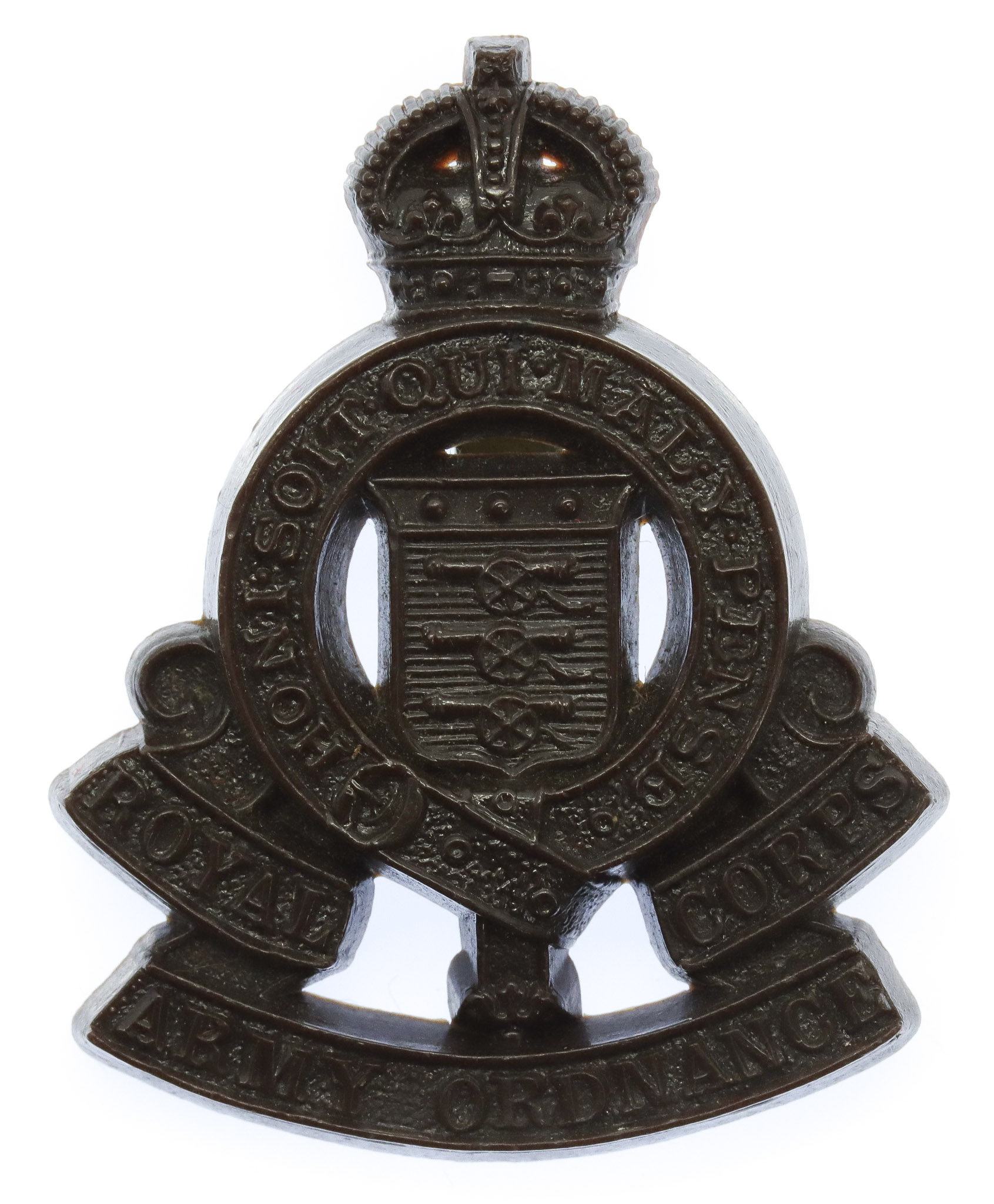 Royal Army Ordnance Corps (R.A.O.C.) WW2 Plastic Economy Cap Badge