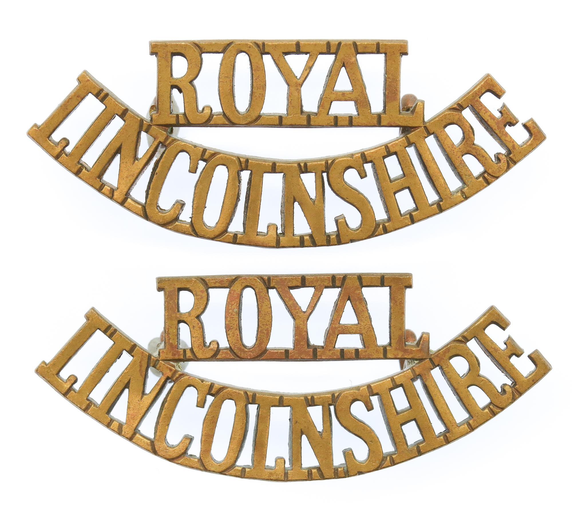 Pair of Royal Lincolnshire Regiment (ROYAL/LINCOLNSHIRE) Shoulder Titles