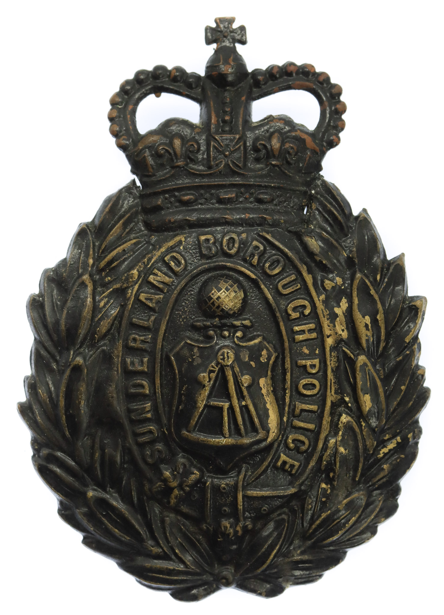 Sunderland Borough Police Wreath Night Helmet Plate - Queen's Crown
