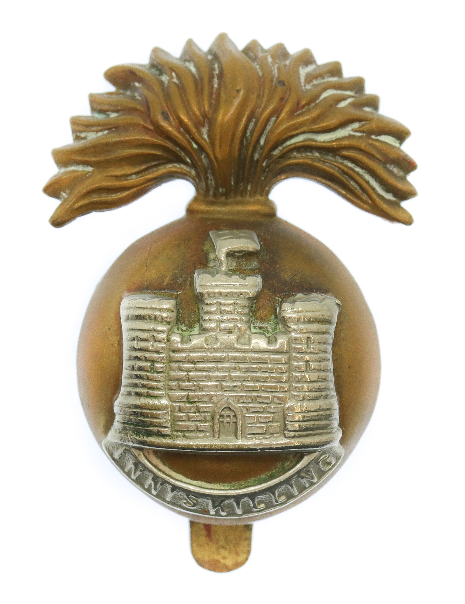 Royal Inniskilling Fusiliers Cap Badge (Flag Right)
